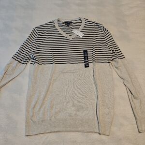 Gap Men's Striped V-Neck Sweater NWT